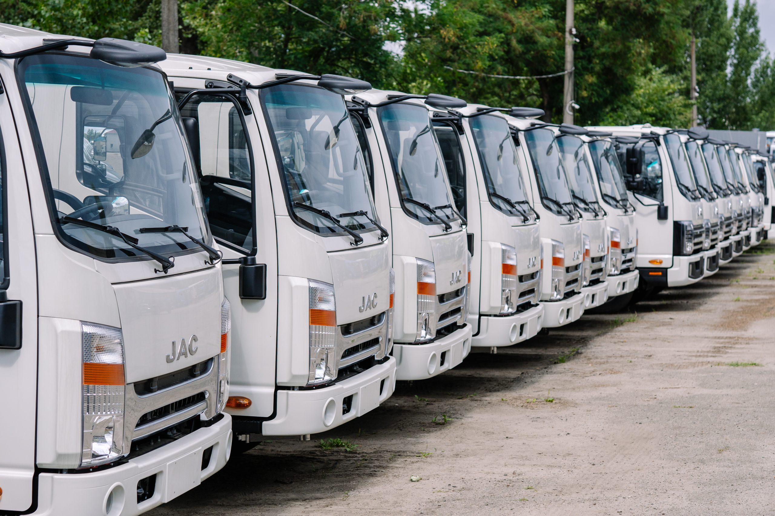 Легкий комерційний транспорт JAC — в наявності на складі БУДШЛЯХМАШ